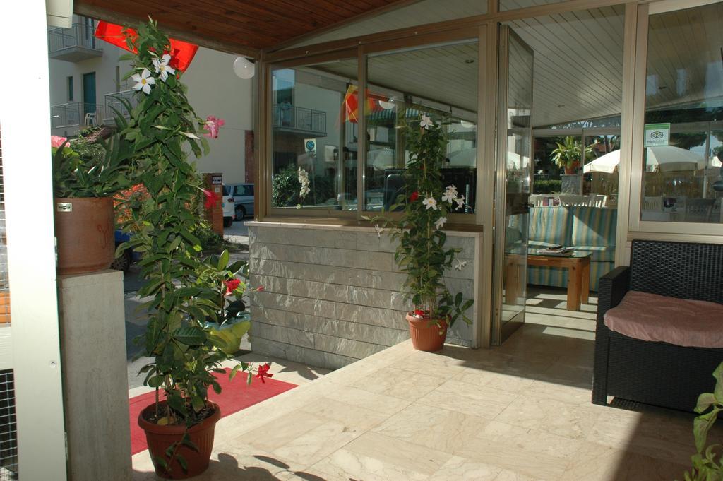 Hotel Ristorante La Terrazza Lido di Camaiore Exterior photo